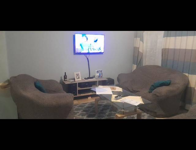 3 BEDROOM HOUSE FOR SALE IN MEADOWLANDS